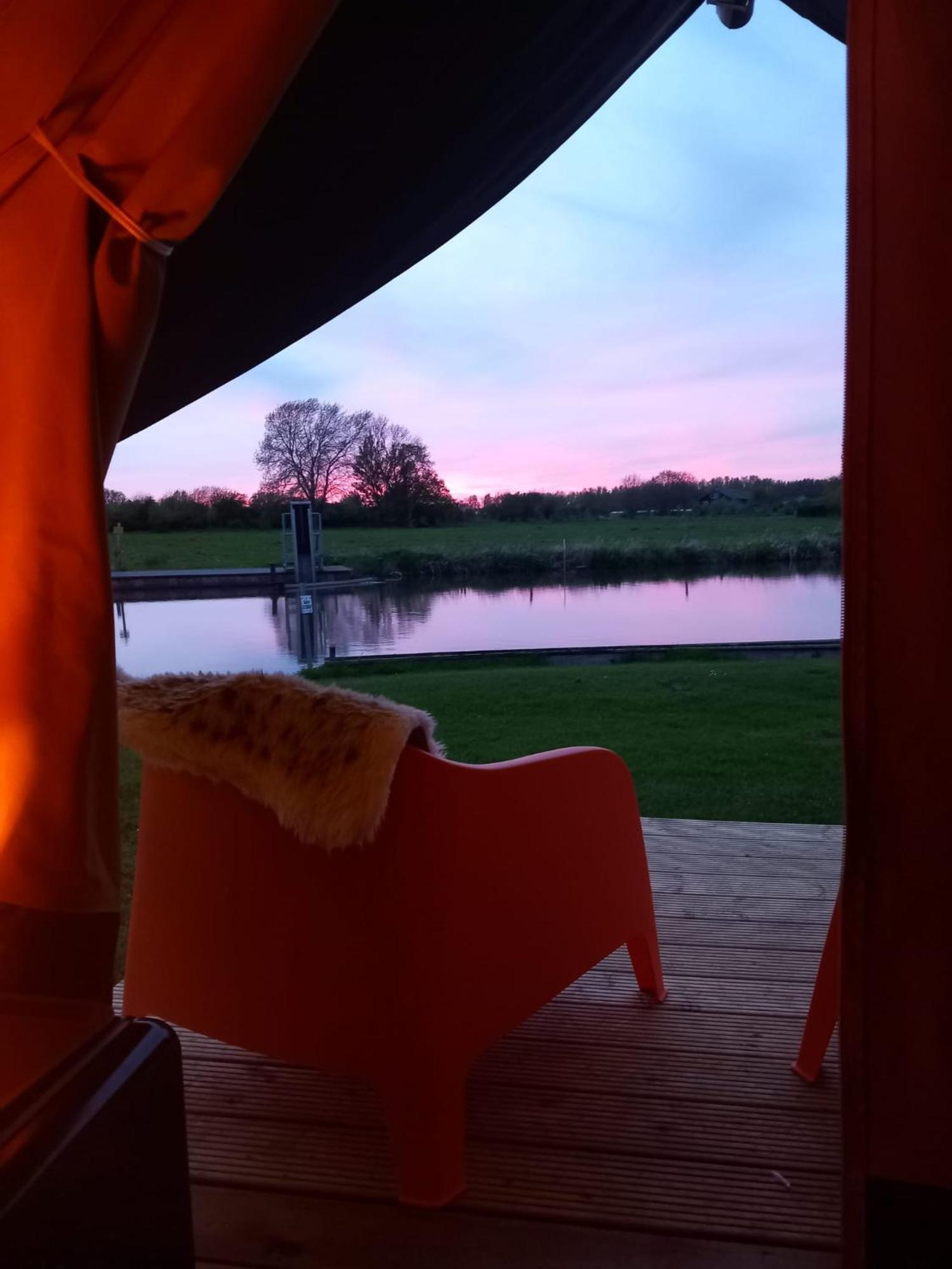 Safari Lodge 'Linge-Zicht' Tiel Zewnętrze zdjęcie